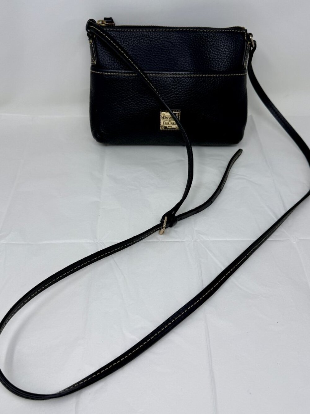 Dooney & Bourke Black Leather Crossbody Bag Pebbled Leather Small Purse Gold Log